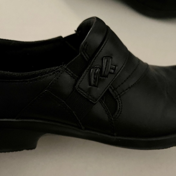 Clarks Comfort Angie Pearl Slip On Black Leather Clogs Loafers - Picture 6 of 10